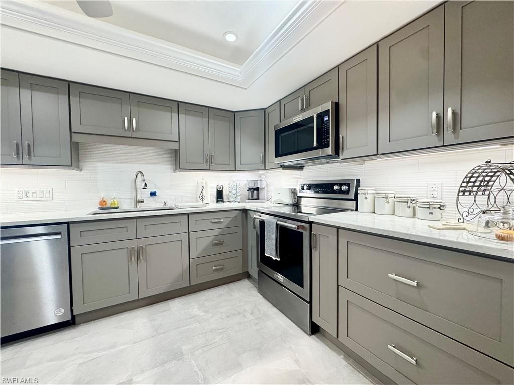 ISLAND WINDS CONDO - Residential