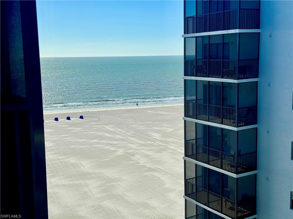 ISLAND WINDS CONDO - Residential