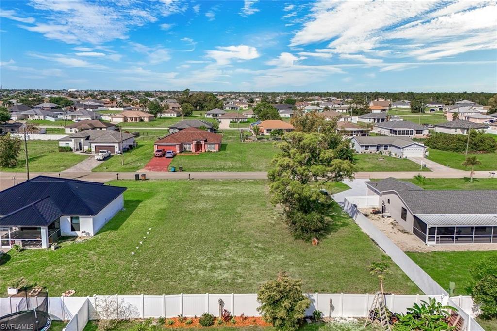 CAPE CORAL - Land