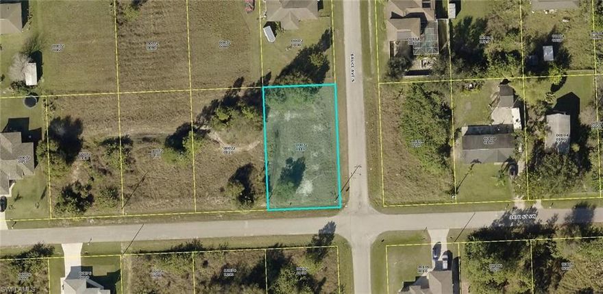 Build your dream home on this corner lot in this growing community of Lehigh Acres. Easy access to Sr. 82,
Daniels Pkwy, Fort Myers Airport, Jet Blue Stadium, churches, schools, restaurants, shopping, and the Beaches of Fort Myers. Come and enjoy all that Sunny South West Florida has to offer!