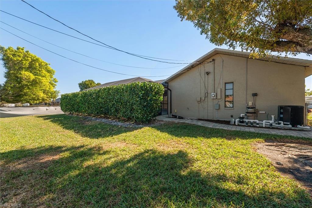 CAPE CORAL - Residential