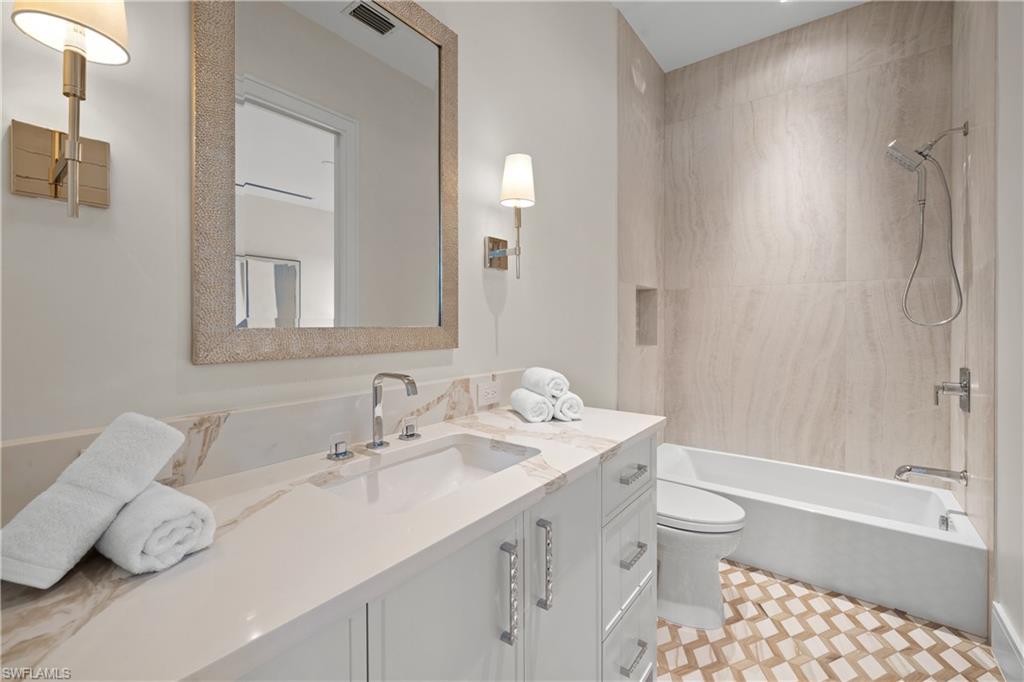 LAKE PARK - Residential