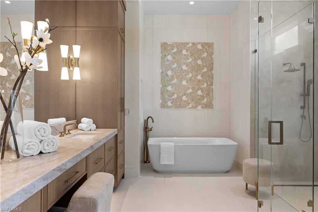 LAKE PARK - Residential