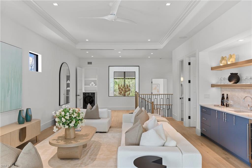 LAKE PARK - Residential