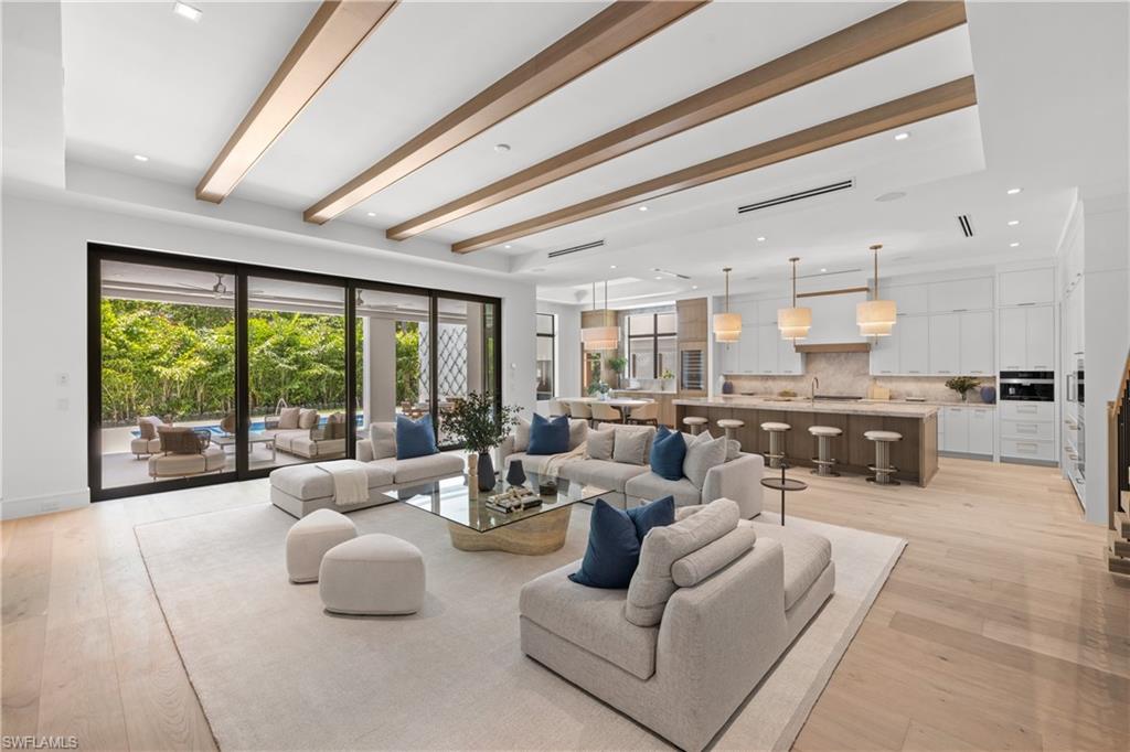 LAKE PARK - Residential