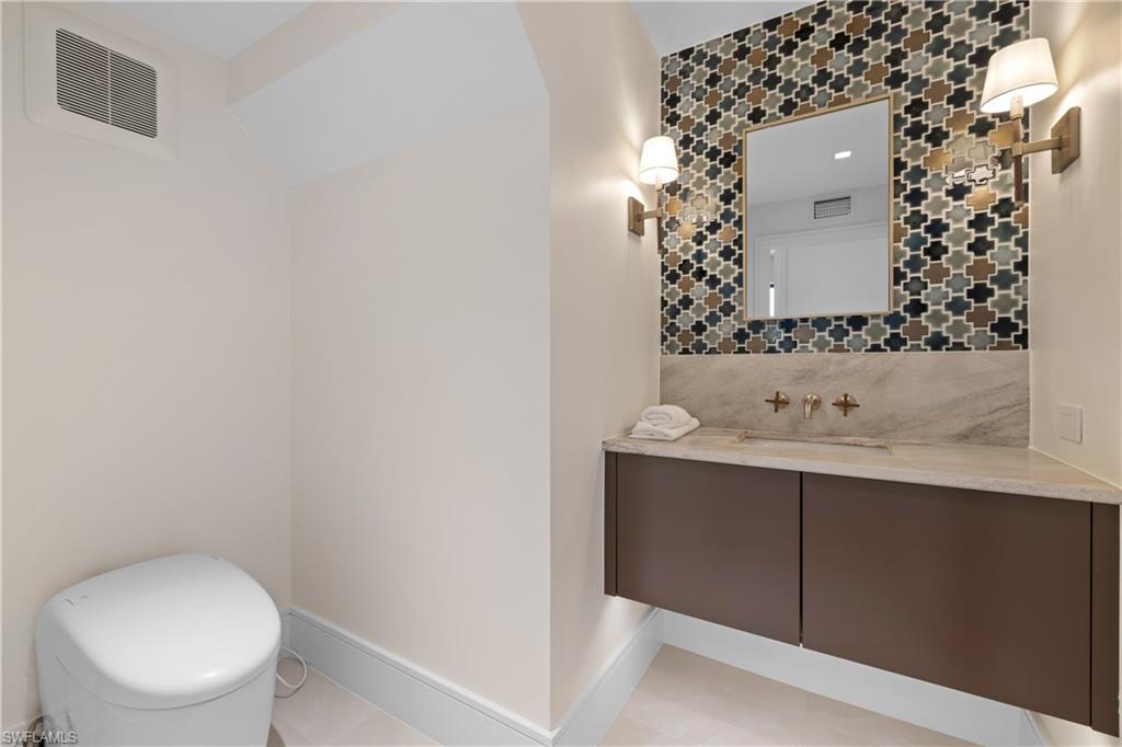 LAKE PARK - Residential