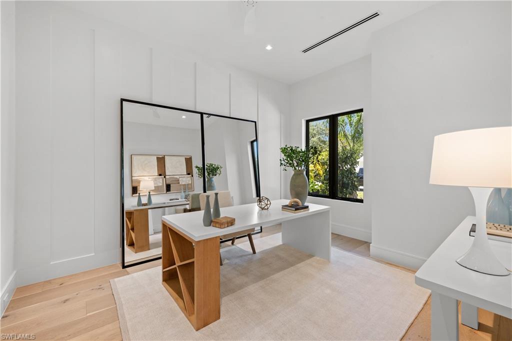 LAKE PARK - Residential