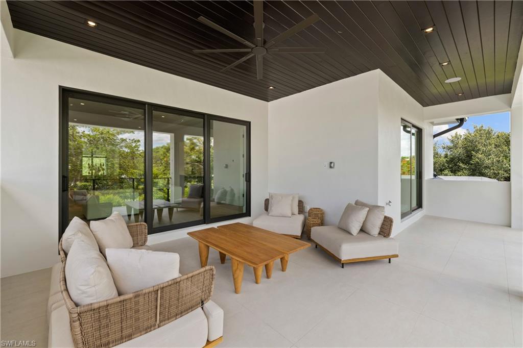 LAKE PARK - Residential