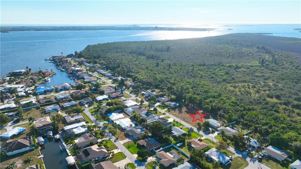 CAPE CORAL - Land