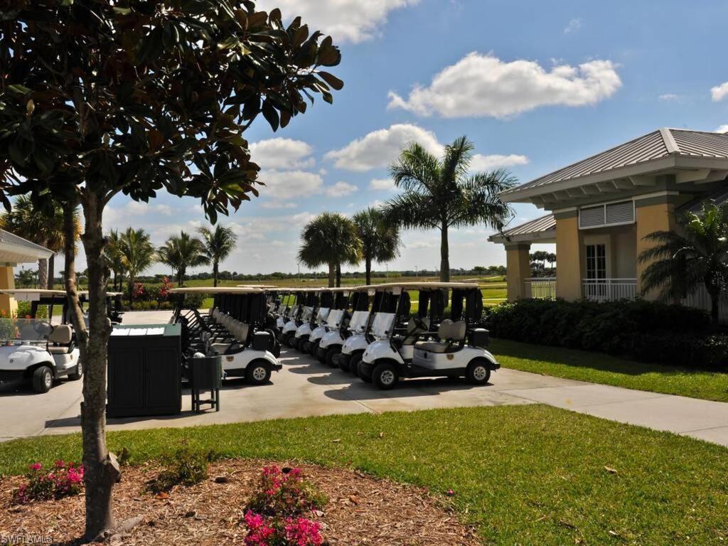 ROYAL PALM GOLF ESTATES - Land