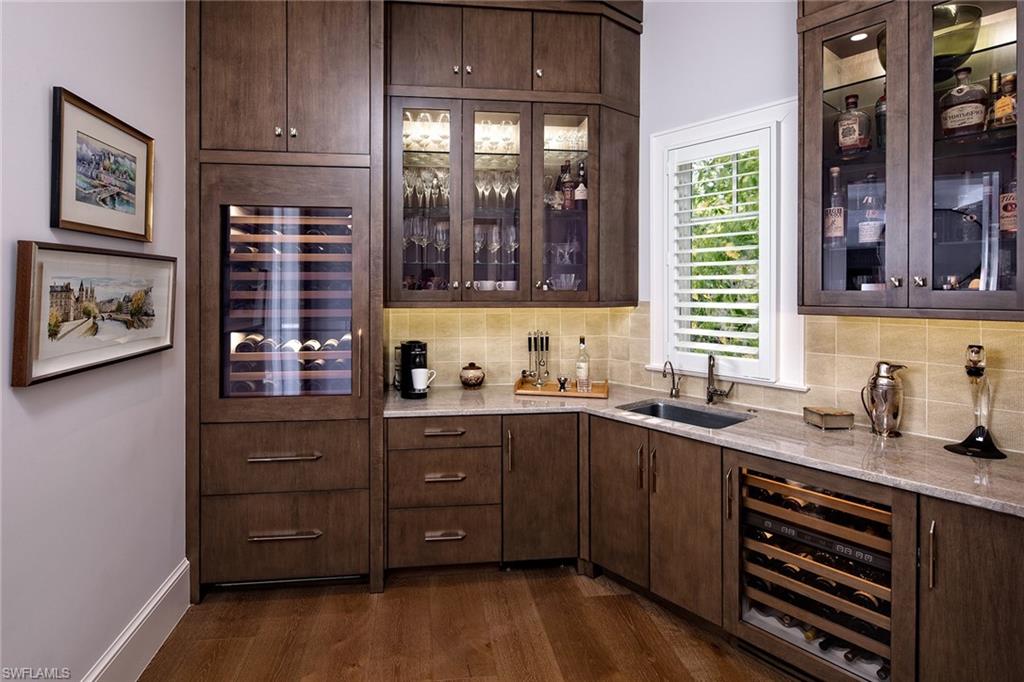 PARK SHORE - Residential