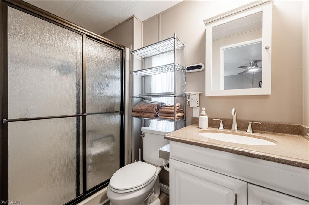 SIX LAKES COUNTRY CLUB - Residential