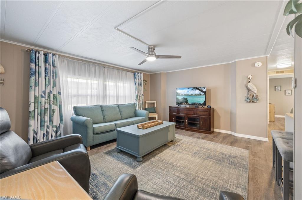 SIX LAKES COUNTRY CLUB - Residential