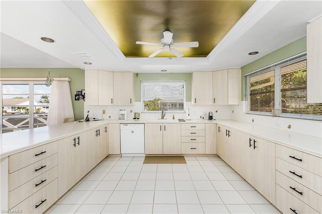 CAPTAINS COVE - Residential