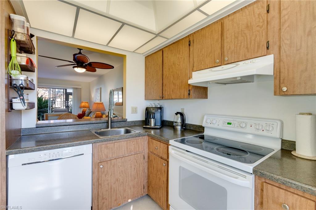 SOUTH POINTE VILLAS CONDO - Residential