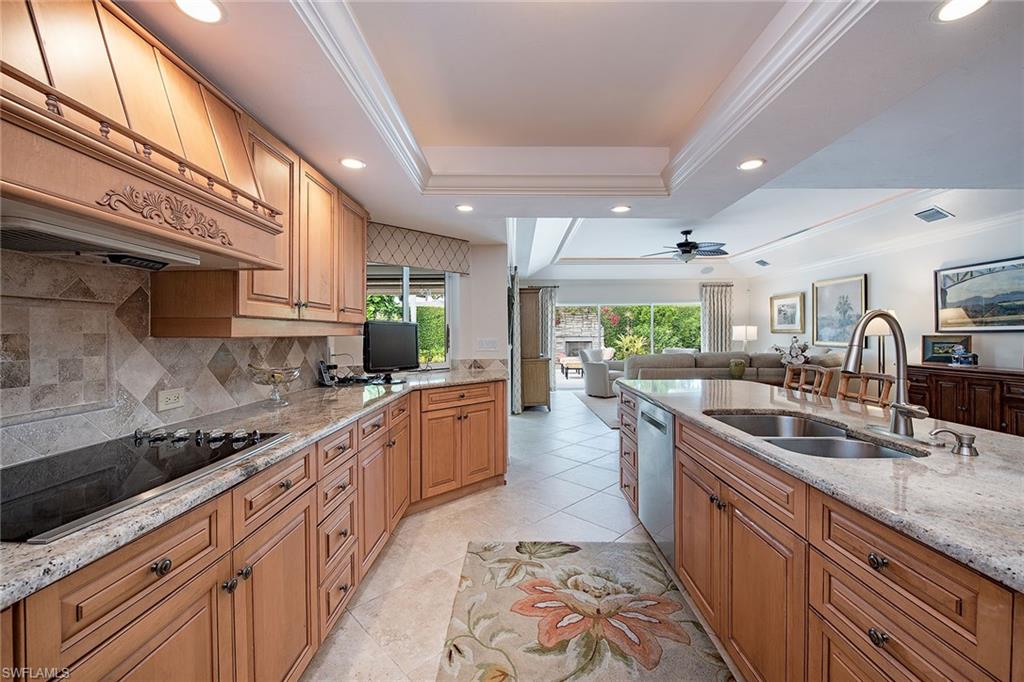 PELICAN BAY WOODS - Residential