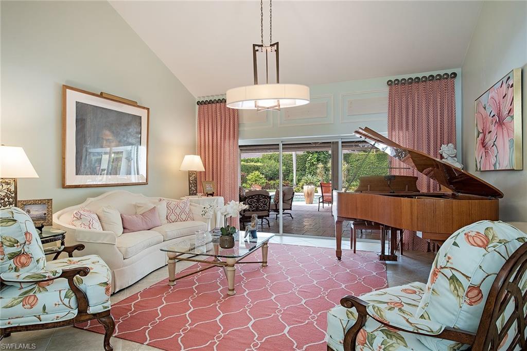 PELICAN BAY WOODS - Residential