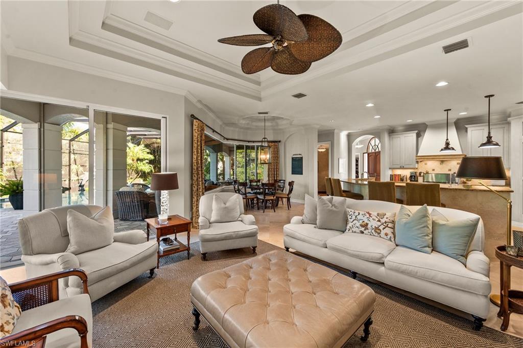 BAY WOODS - Residential