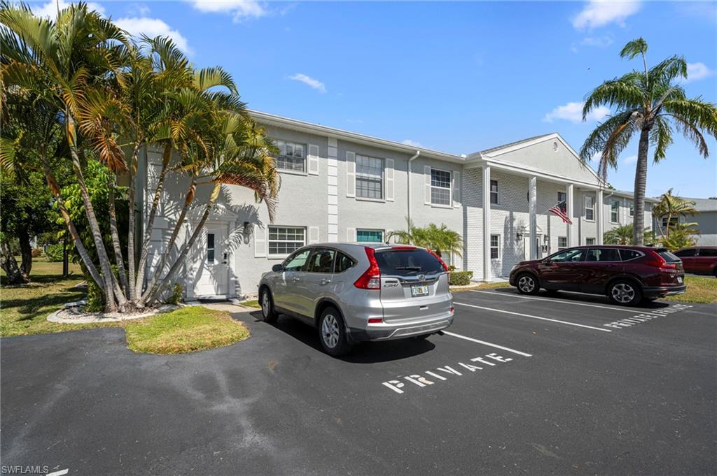 FOXMOOR CONDO II - Residential