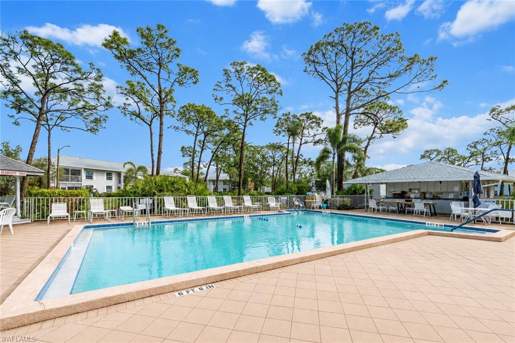 FOXMOOR CONDO II - Residential