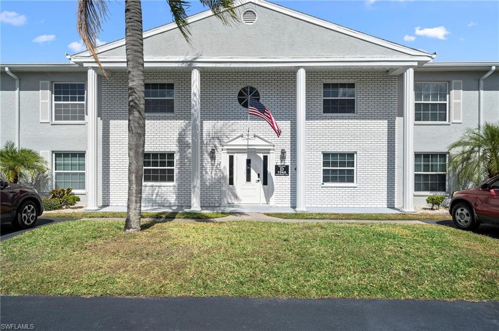 FOXMOOR CONDO II - Residential