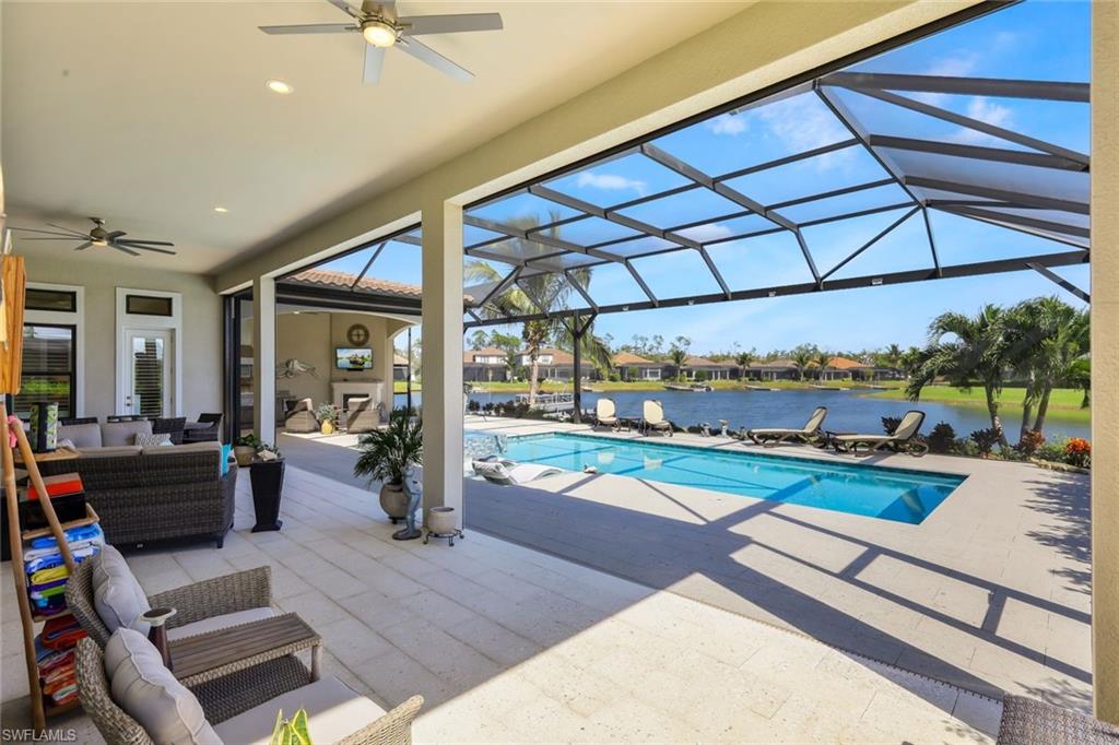 ESPLANADE LAKE CLUB - Residential