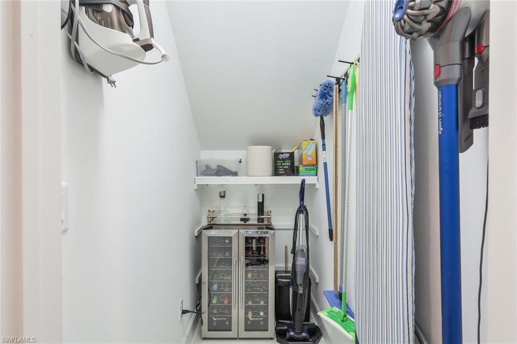 ESPLANADE LAKE CLUB - Residential