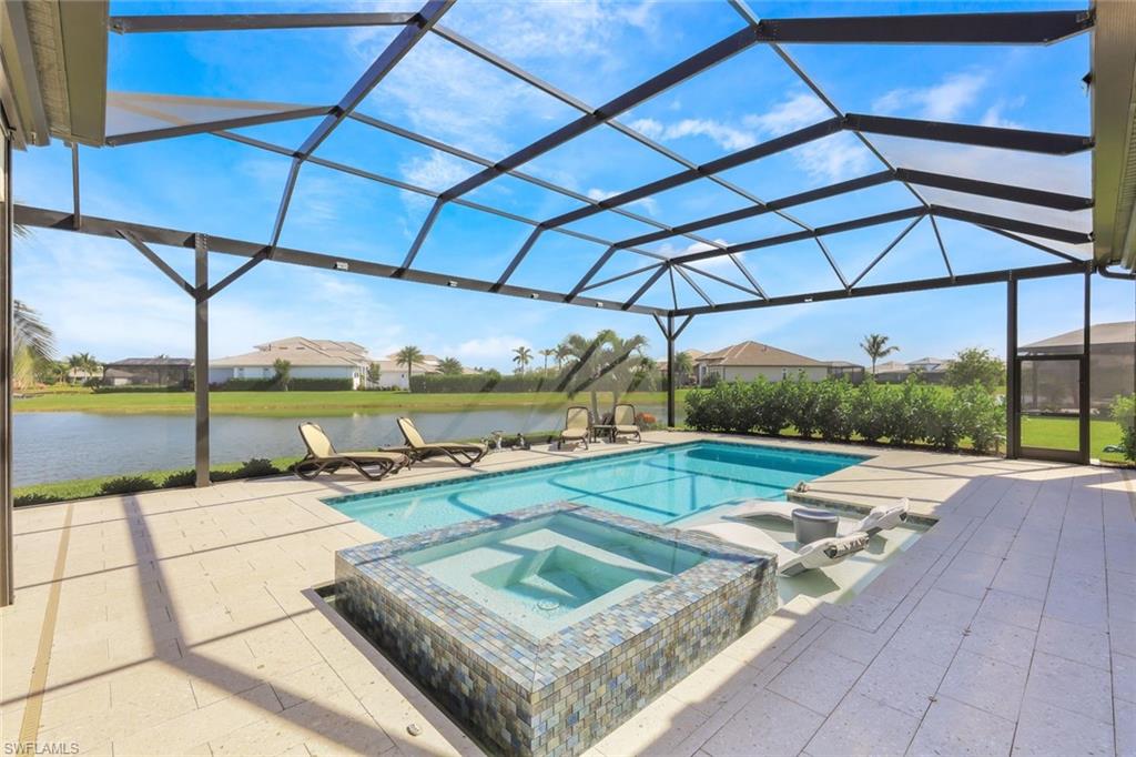 ESPLANADE LAKE CLUB - Residential