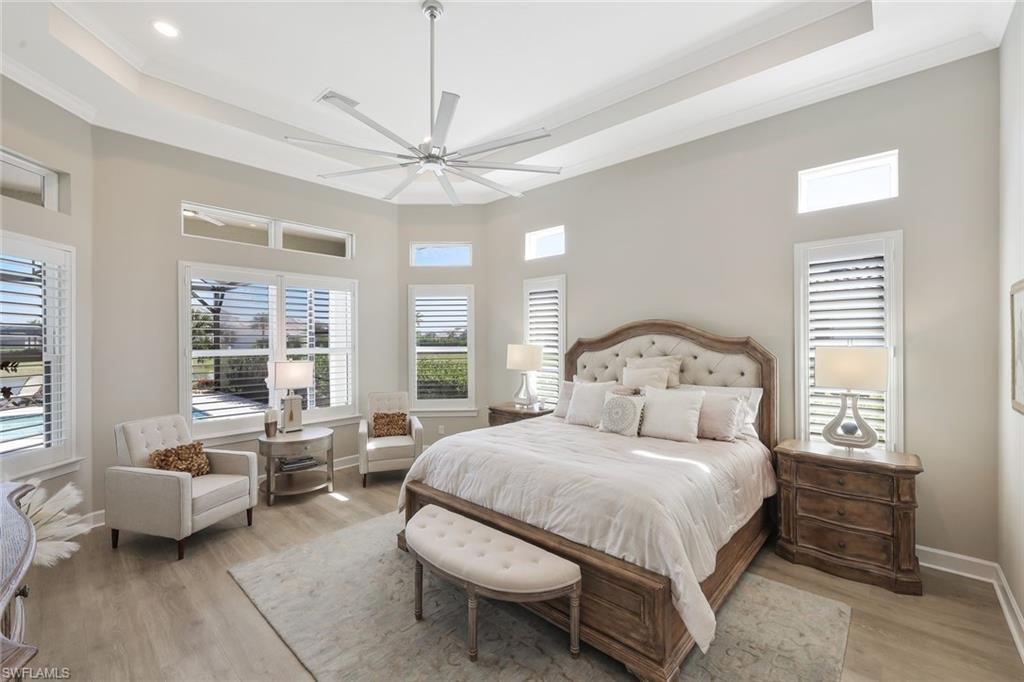 ESPLANADE LAKE CLUB - Residential