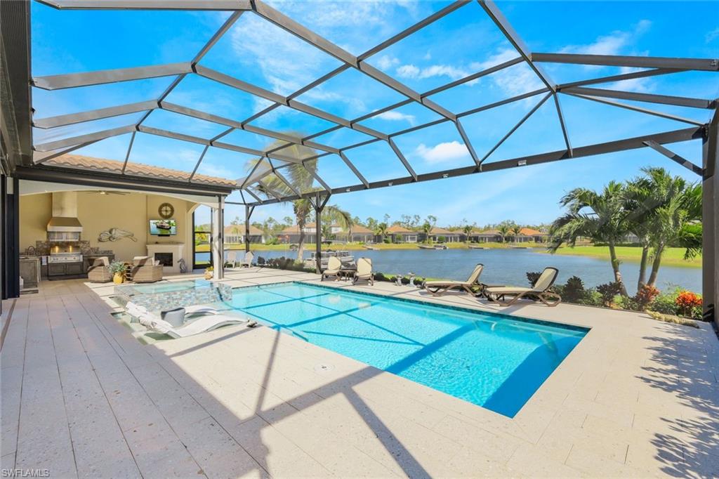 ESPLANADE LAKE CLUB - Residential