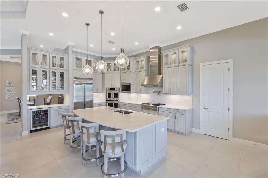 ESPLANADE LAKE CLUB - Residential