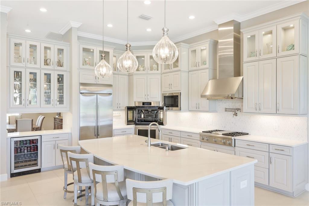 ESPLANADE LAKE CLUB - Residential