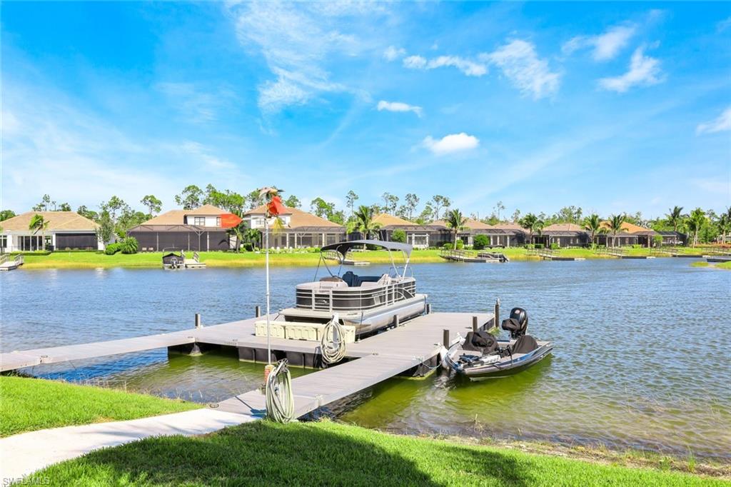 ESPLANADE LAKE CLUB - Residential