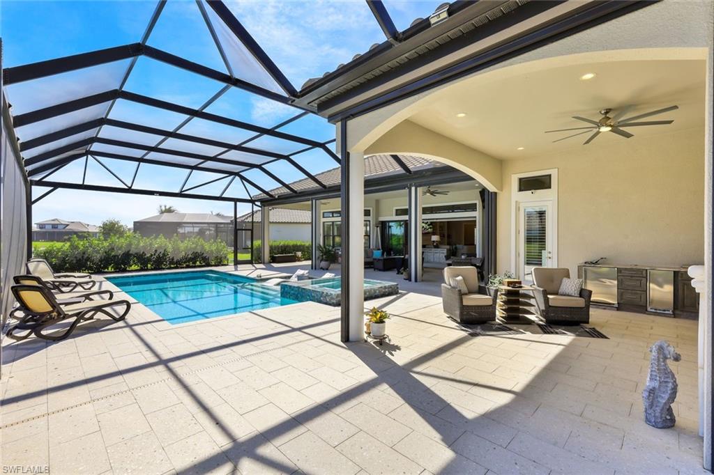 ESPLANADE LAKE CLUB - Residential