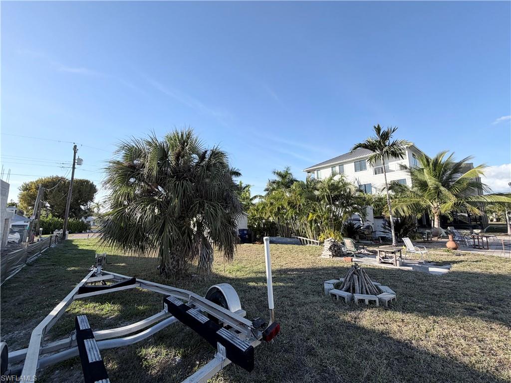 BONITA SPRINGS - Land