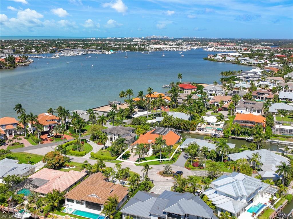 ROYAL HARBOR - Residential