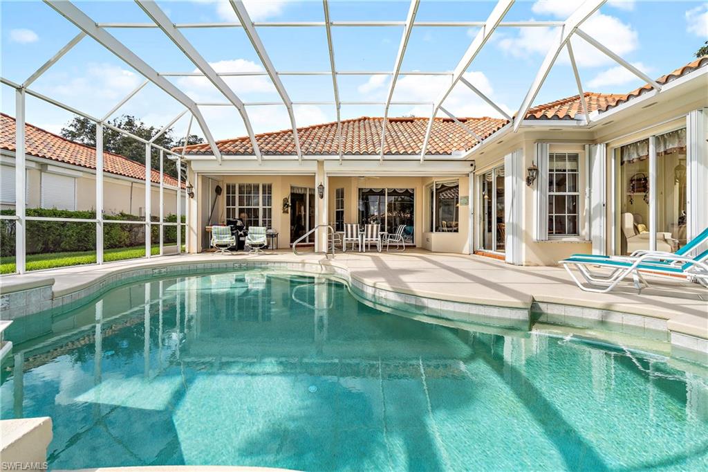 VILLAGE WALK - Residential