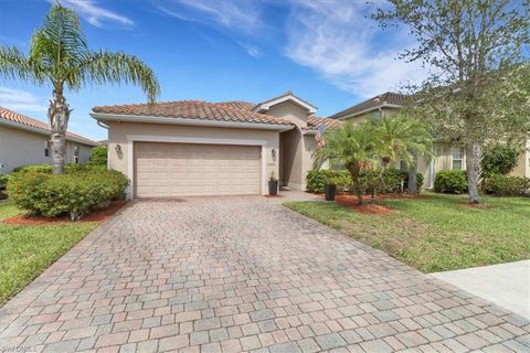 Photo of 2391 Heydon CIR E, NAPLES, FL 34120 (MLS # 226018936)