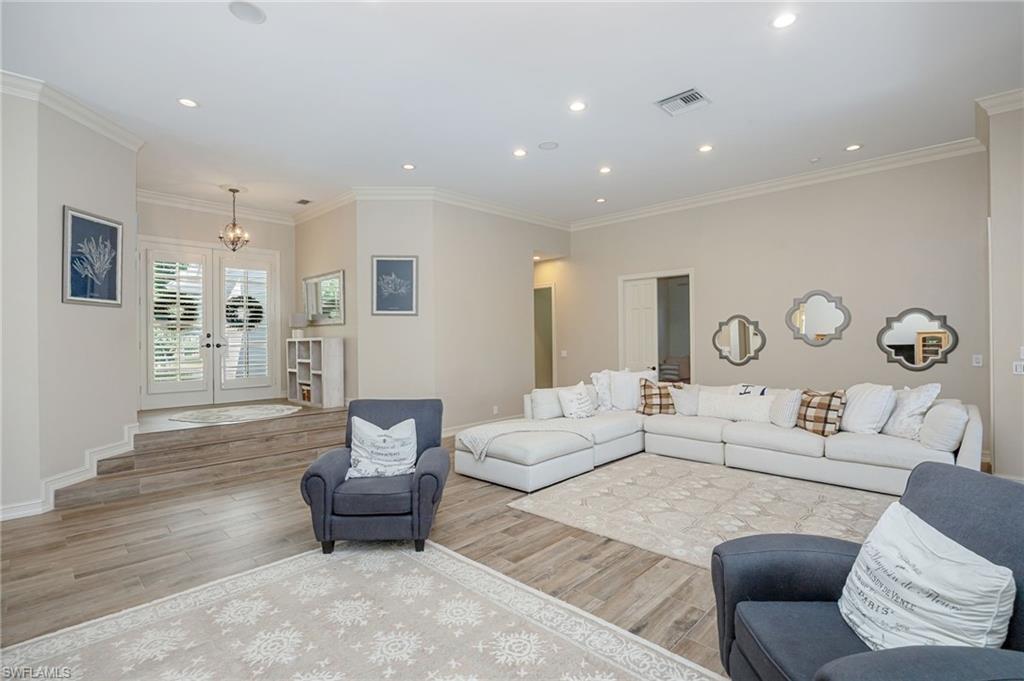 8137 Ronda CT