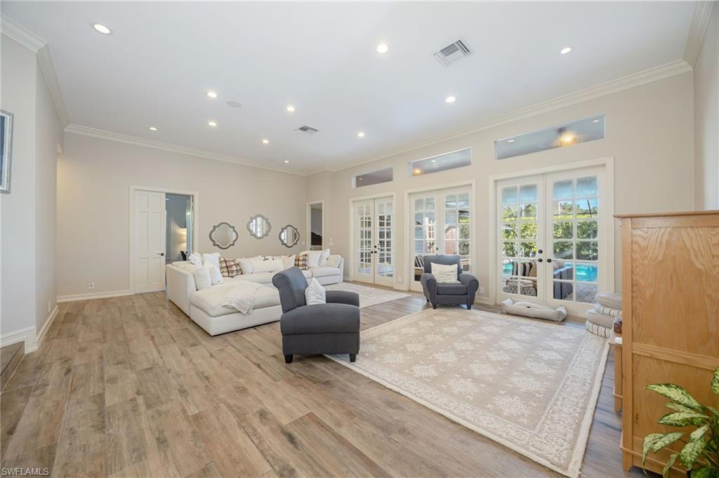 8137 Ronda CT