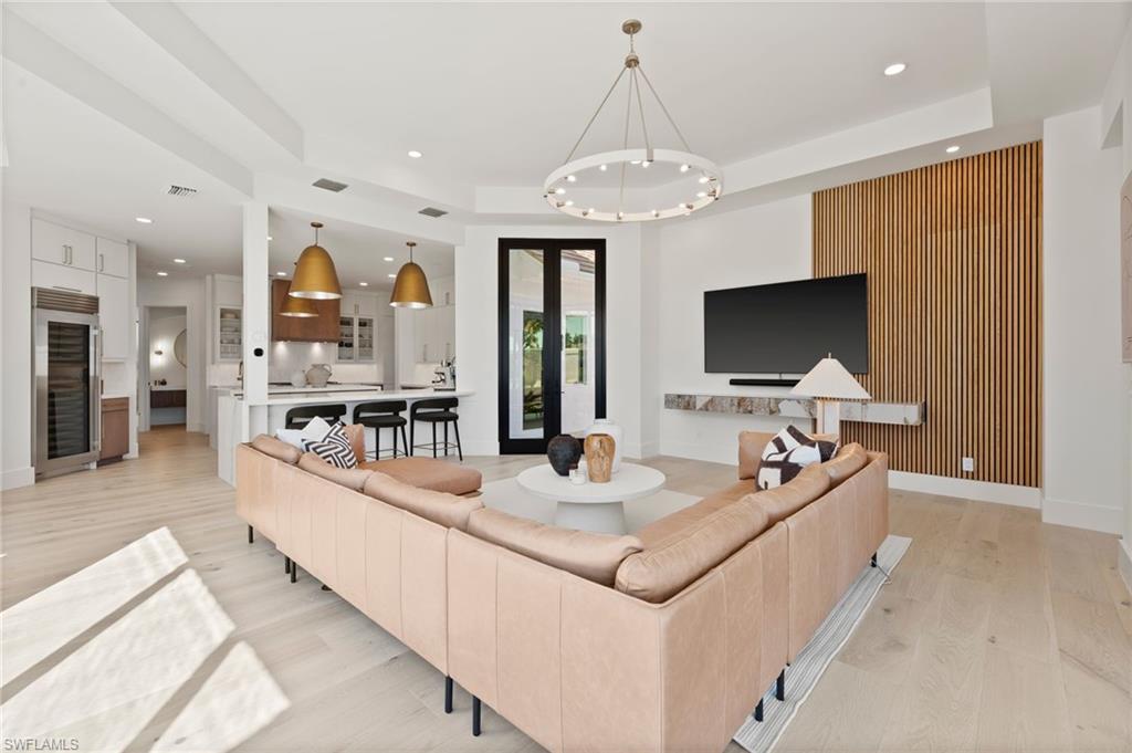 QUAIL WEST - Residential