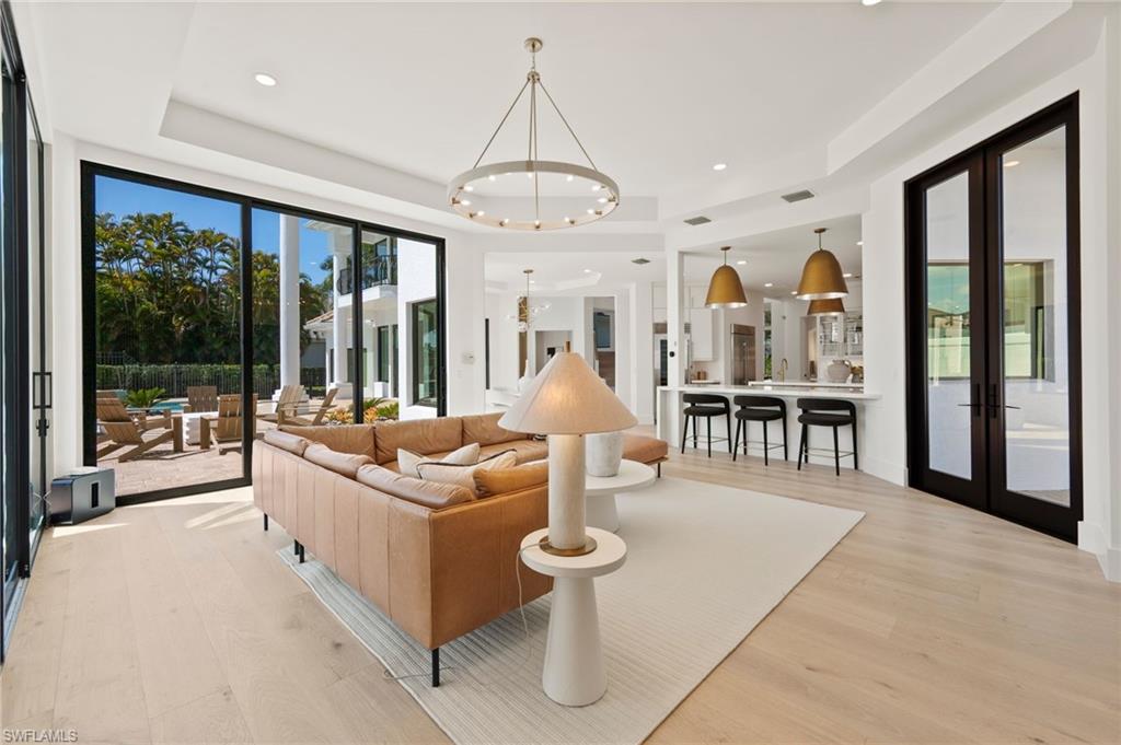 QUAIL WEST - Residential