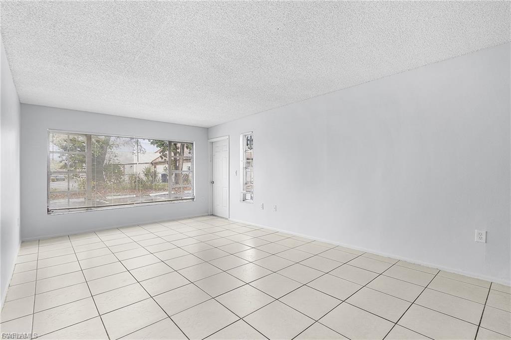 WINDSOR WEST - Residential