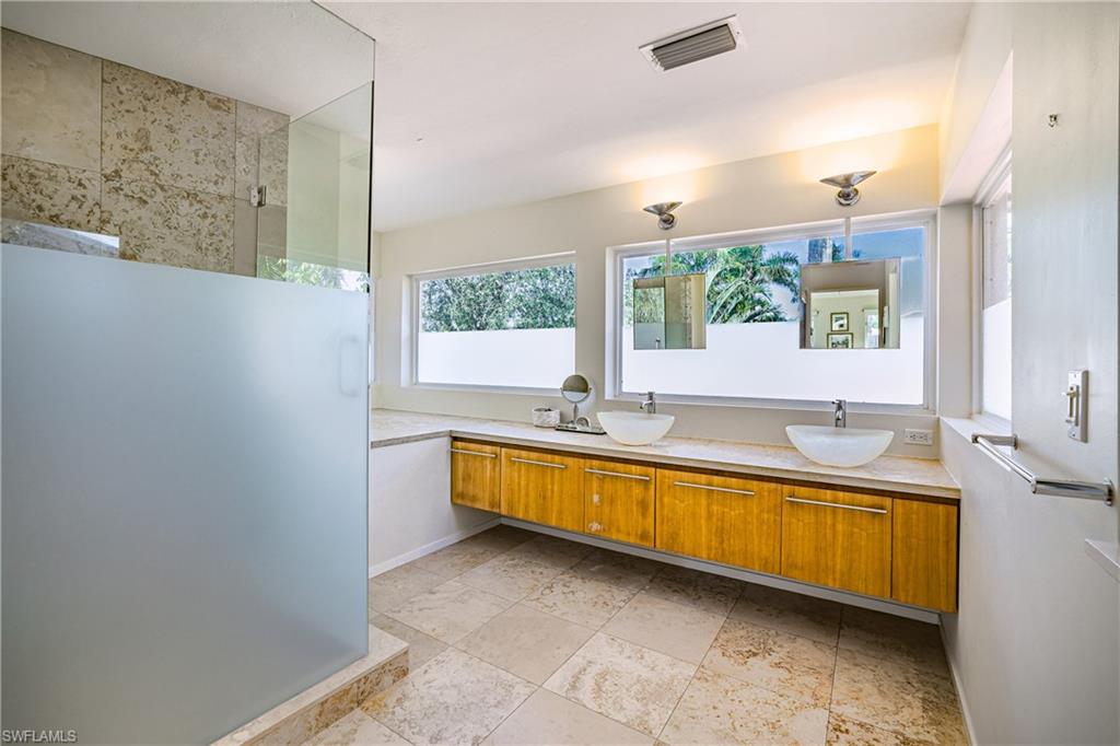 PARK SHORE - Residential