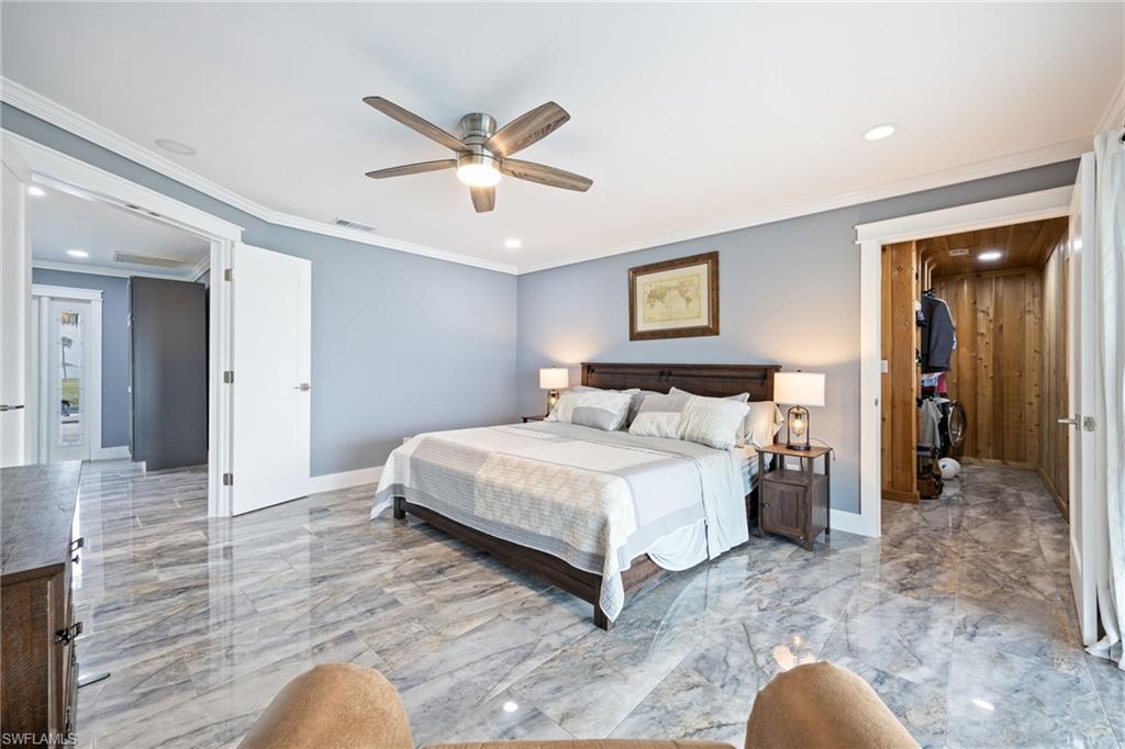 RIVER FOREST ISLAND - Residential