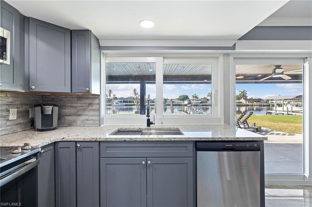 RIVER FOREST ISLAND - Residential