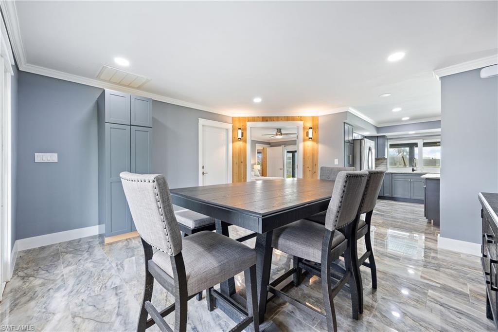 RIVER FOREST ISLAND - Residential