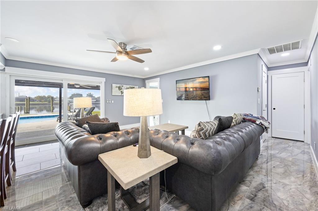 RIVER FOREST ISLAND - Residential