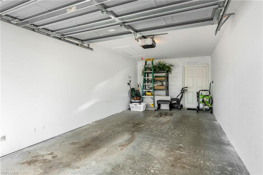 MANORS AT FOUNTAIN LAKES - Residential