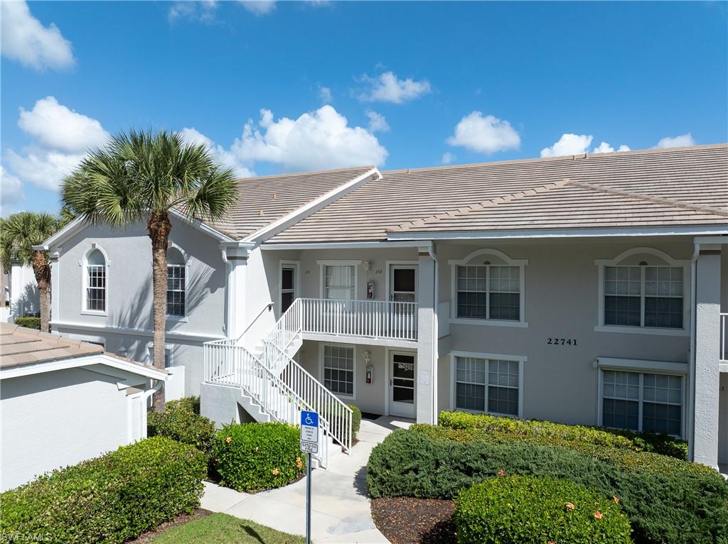 MANORS AT FOUNTAIN LAKES - Residential